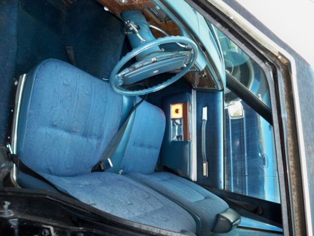 1977 Cadillac Hearse - photo 13