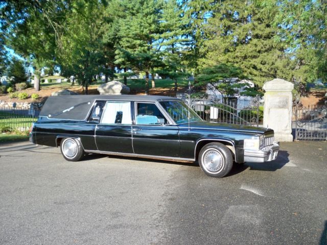 1977 Cadillac Hearse - photo 4
