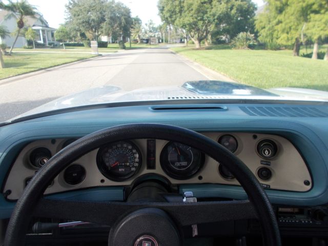 1977 Chevrolet Camaro WHITE - photo 11