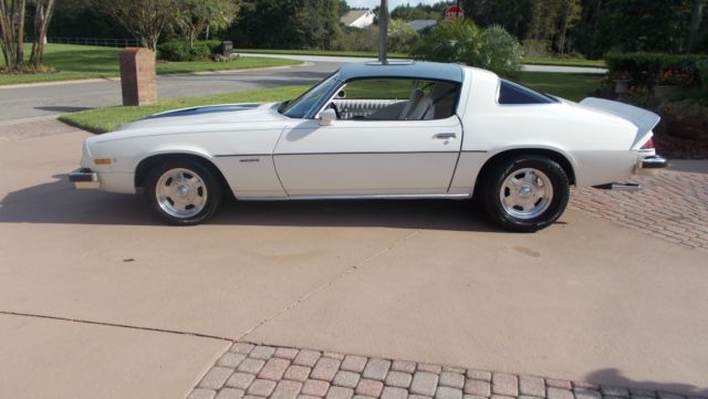 1977 Chevrolet Camaro WHITE - photo 4