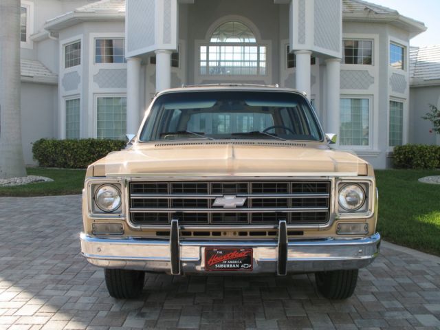 1977 Chevrolet Suburban Silverado - photo 5