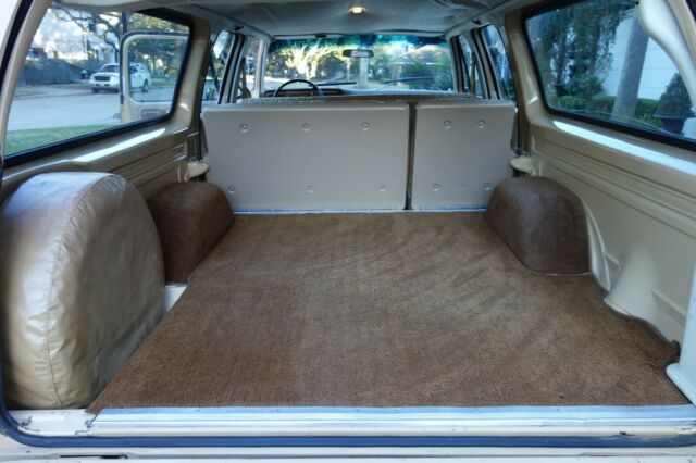 1977 Chevrolet Suburban Silverado - photo 12