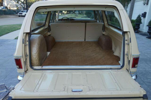1977 Chevrolet Suburban Silverado - photo 13