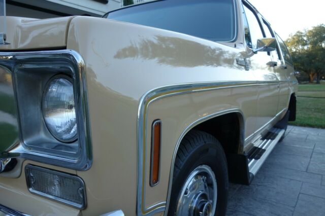 1977 Chevrolet Suburban Silverado - photo 3