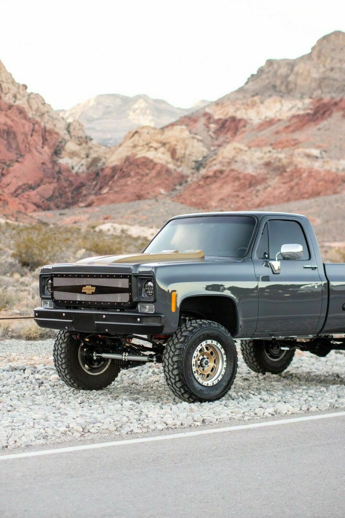 1977 Chevrolet C10/K10 Pickup Grey 4WD Automatic 1977 Chevrolet C10/K10