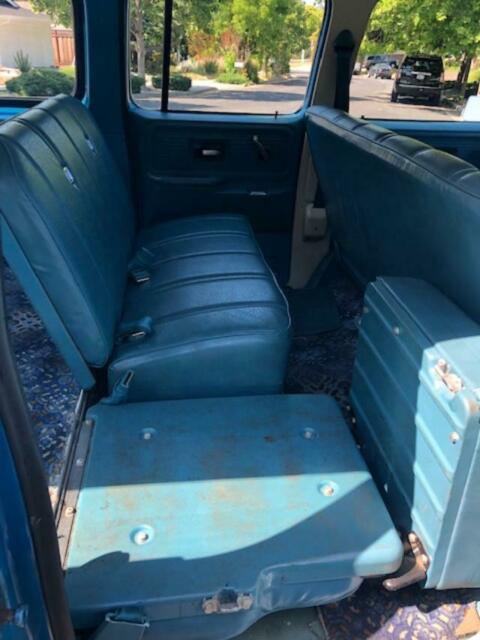 1977 Chevrolet Suburban SCOTTSDALE - photo 12