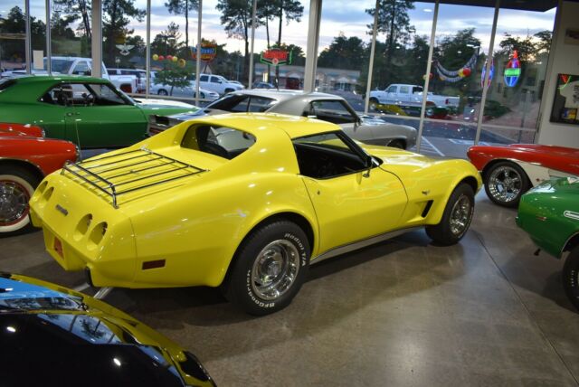 1977 Chevrolet Corvette 4 speed Coupe T-tops - photo 2