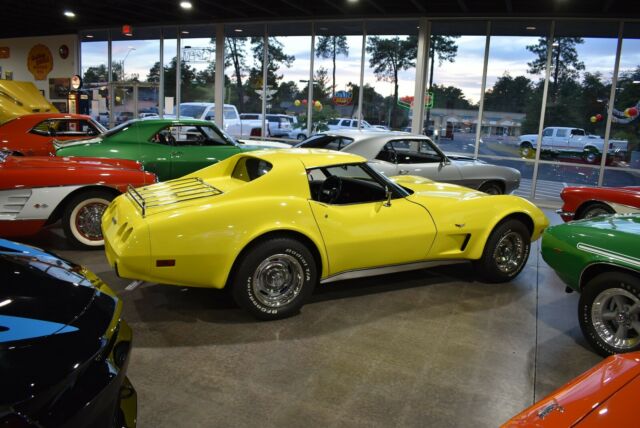 1977 Chevrolet Corvette 4 speed Coupe T-tops - photo 5