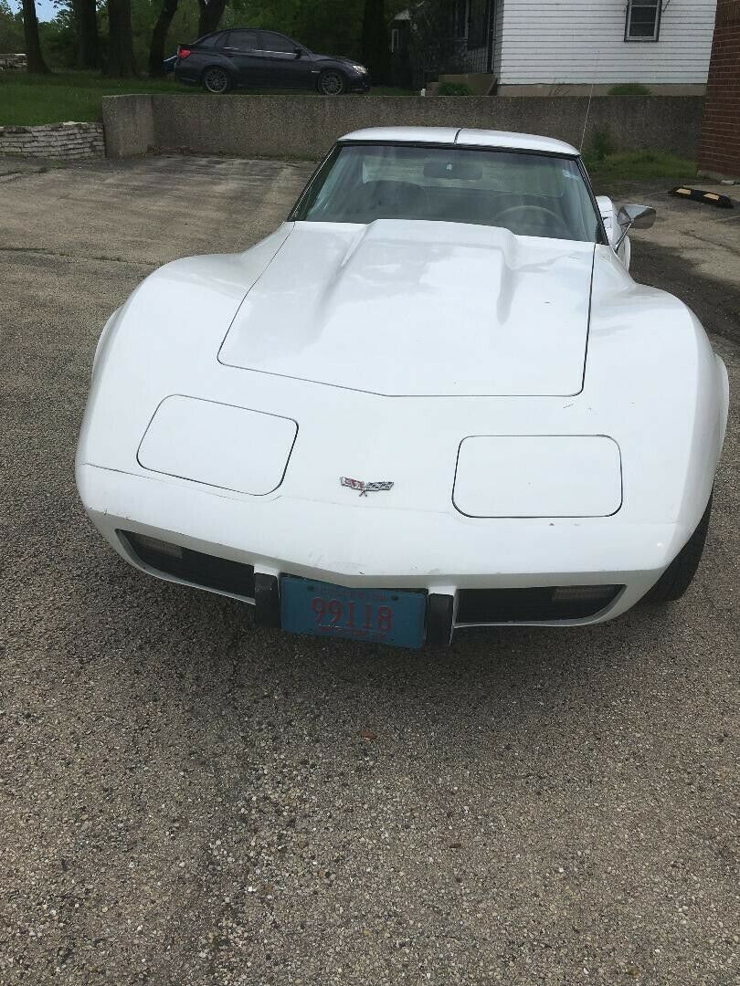 1977 Chevrolet Corvette 2nd owner 31 years and now its for sale garaged kept 1977 Chevrolet Corvette