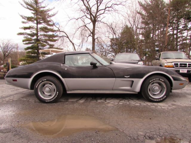 1977 Chevrolet Corvette C3 * Low Miles 1977 Chevrolet Corvette
