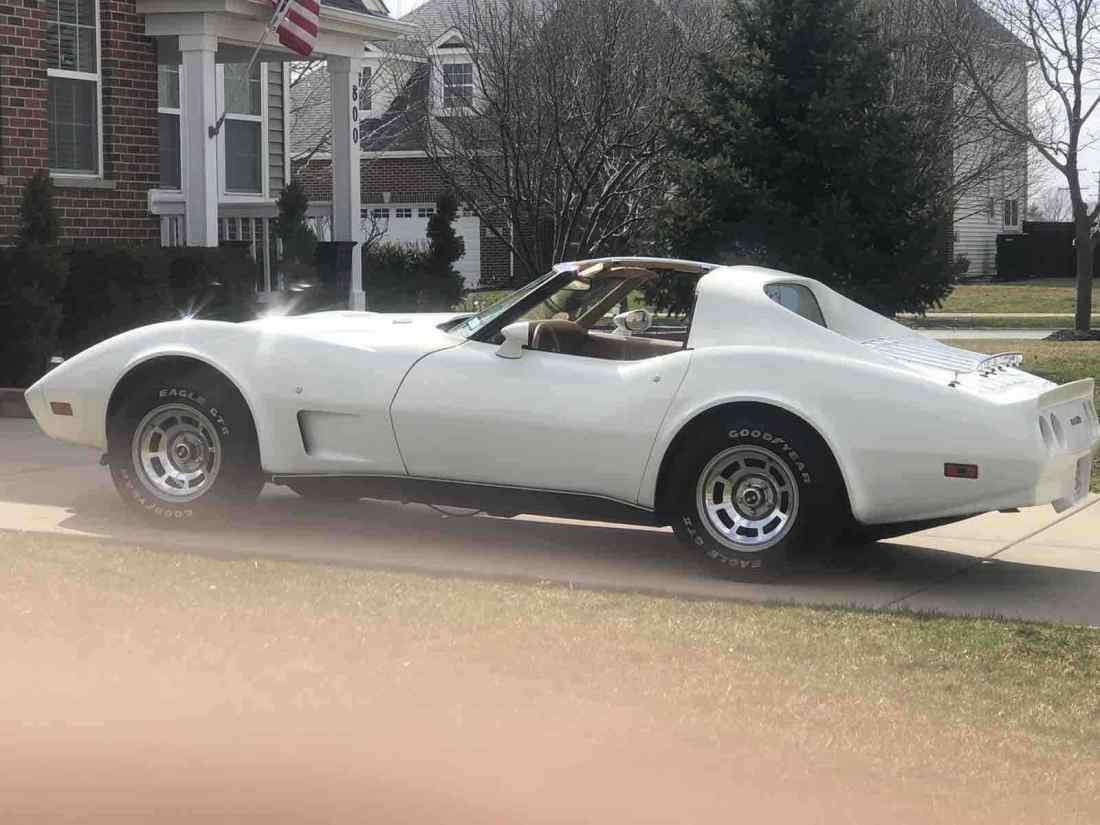 1977 Chevrolet Corvette C3 Sportscar White RWD Automatic 1977 Chevrolet Corvette C3