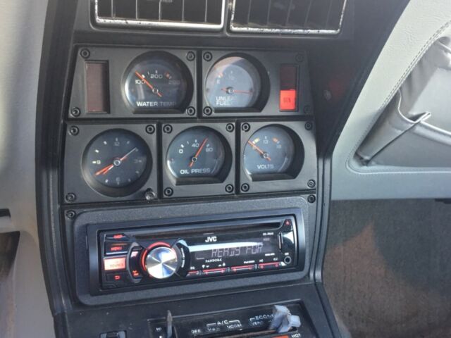 1977 Chevrolet Corvette - photo 12