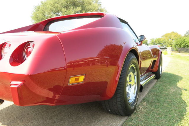 1977 Chevrolet Corvette - photo 12