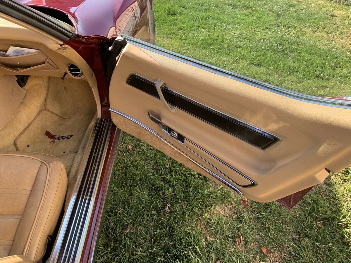 1977 Chevrolet Corvette - photo 13