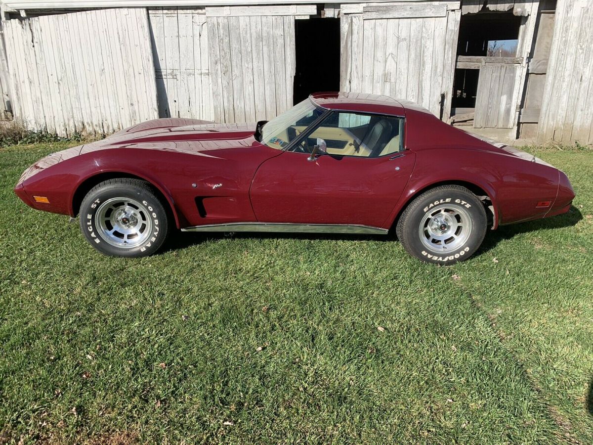 1977 Chevrolet Corvette - photo 2