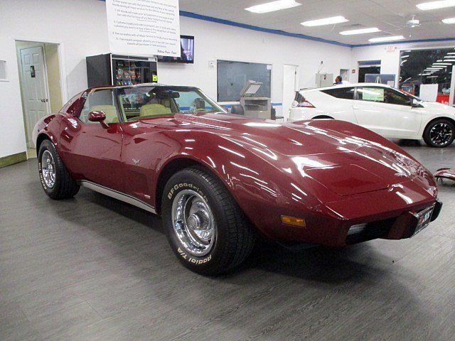 1977 Chevrolet Corvette L48 - photo 2