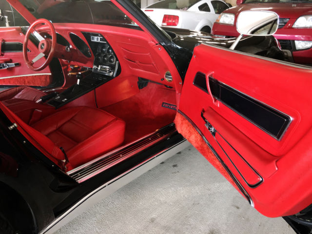 1977 Chevrolet Corvette Base Coupe 2-Door - photo 10