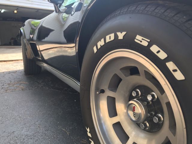 1977 Chevrolet Corvette Black on Black with Rack - photo 5