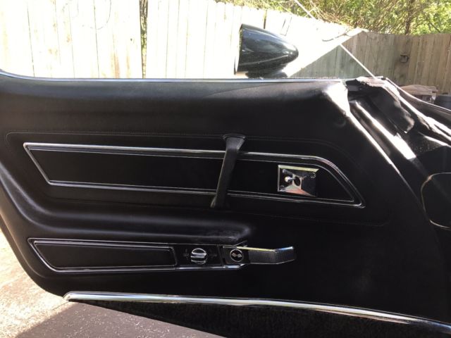1977 Chevrolet Corvette Black on Black with Rack - photo 8