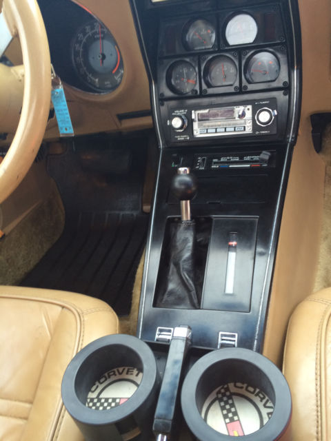 1977 Chevrolet Corvette - photo 11