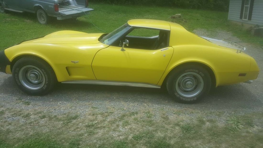 1977 Chevrolet Corvette Yellow RWD Automatic hard top tee top 1977 Chevrolet Corvette hard top tee top