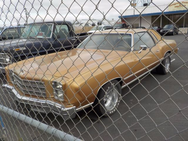1977 Chevrolet Monte Carlo with factory swivel bucket seats 1977 Chevrolet Monte Carlo