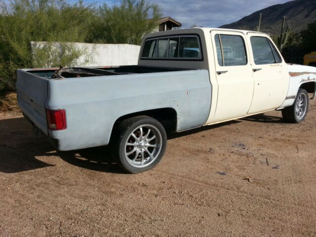 1977 Chevrolet Short bed Crewcab 1/2 ton suspension Arizona project with 88 GMC 1977 Chevrolet C/K Pickup 2500