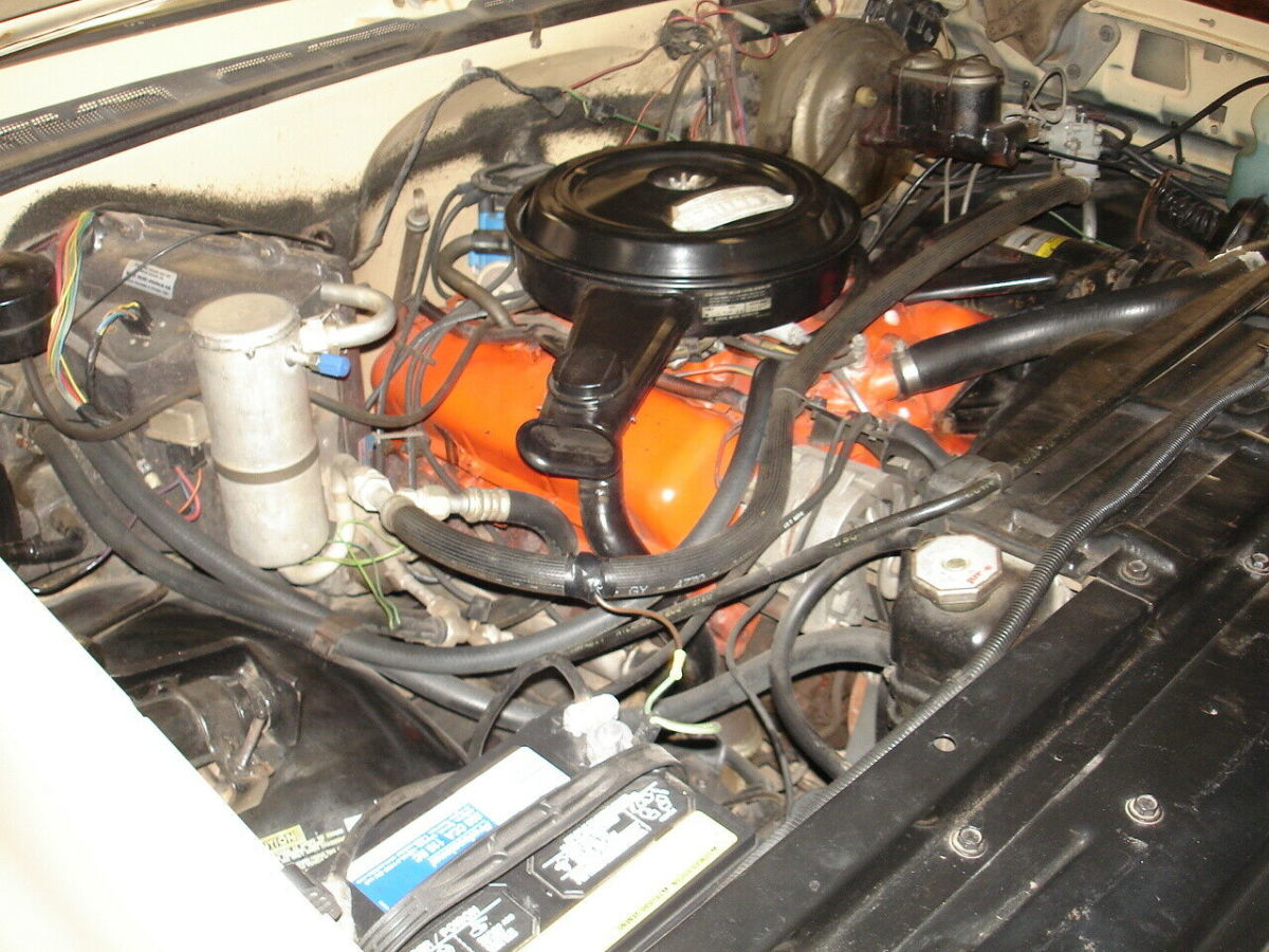 1977 Chevrolet Suburban - photo 13