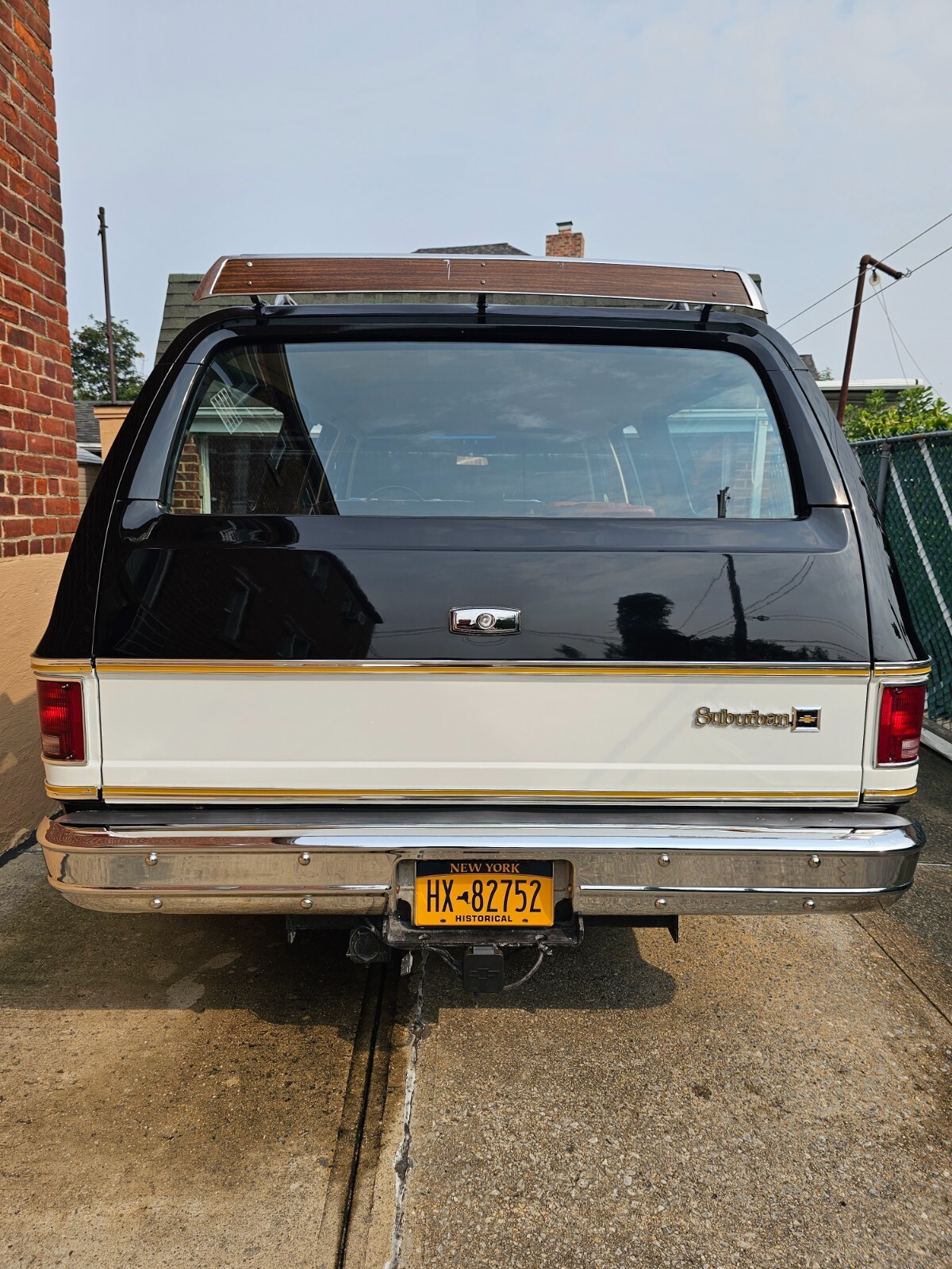 1977 Chevrolet Suburban - photo 4