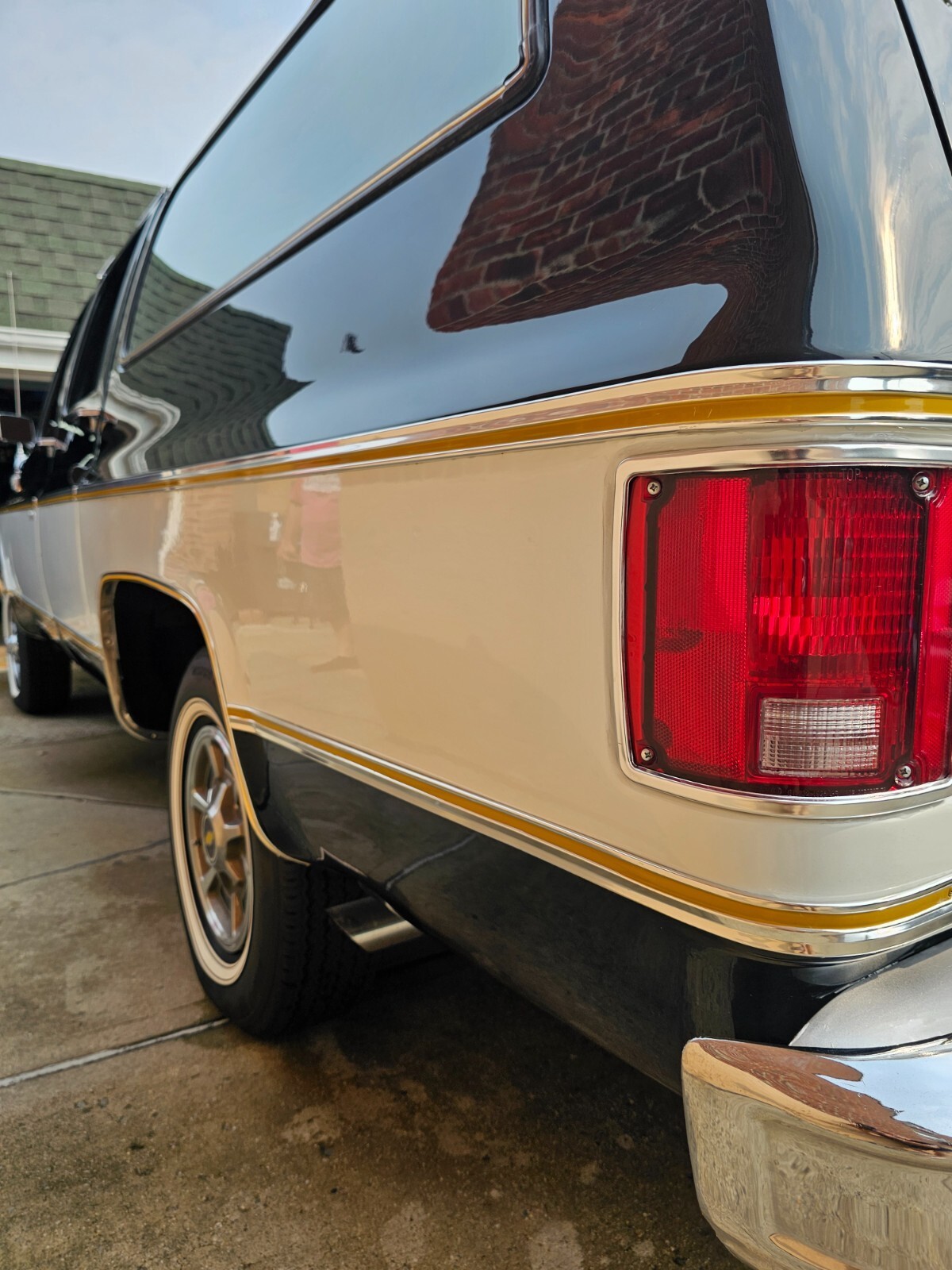 1977 Chevrolet Suburban - photo 5