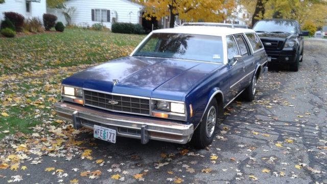 1977 Chevy Impala Wagon - Very Good Condition ! 1977 Chevrolet Impala Chrome