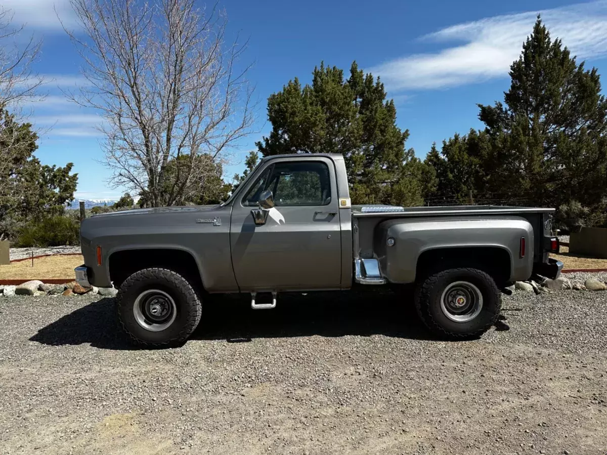 1977 chevy k10 4x4 Silverado package with 350 crate motor 1977 Chevrolet K10