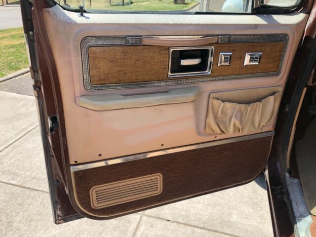 1977 Chevrolet C/K Pickup 2500 Camper Special - photo 11