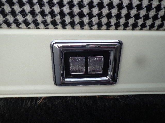1977 Chrysler Cordoba - photo 13