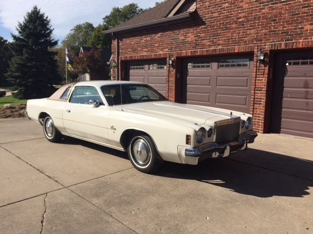 1977 Chrysler Cordoba Base Hardtop 2-Door - photo 2