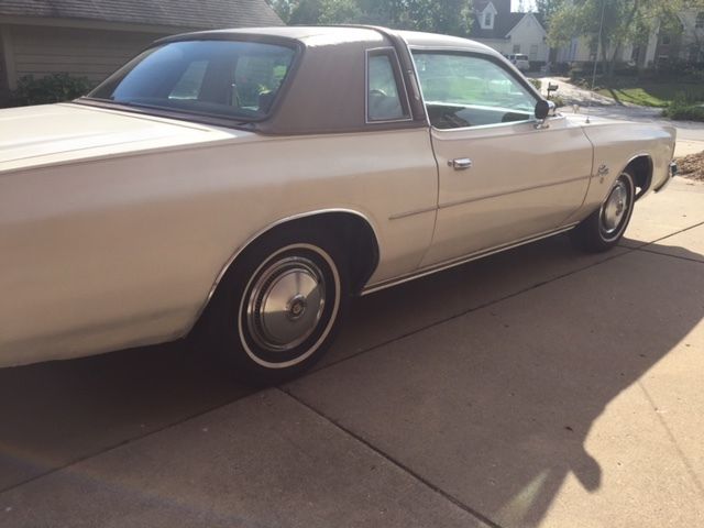 1977 Chrysler Cordoba Base Hardtop 2-Door - photo 5