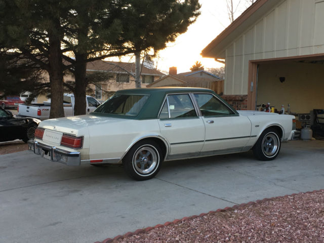 1977 Chrysler LeBaron LE - photo 13