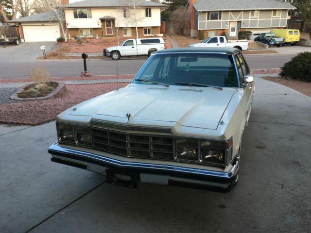 1977 Chrysler LeBaron LE - photo 2