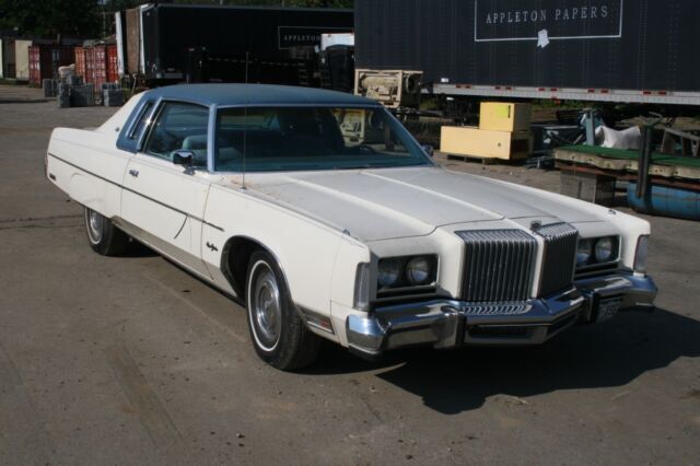 1977 Chrysler New Yorker - photo 2