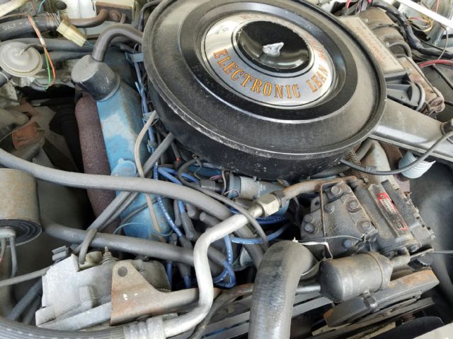 1977 Chrysler New Yorker Brougham Hardtop 2-Door - photo 11