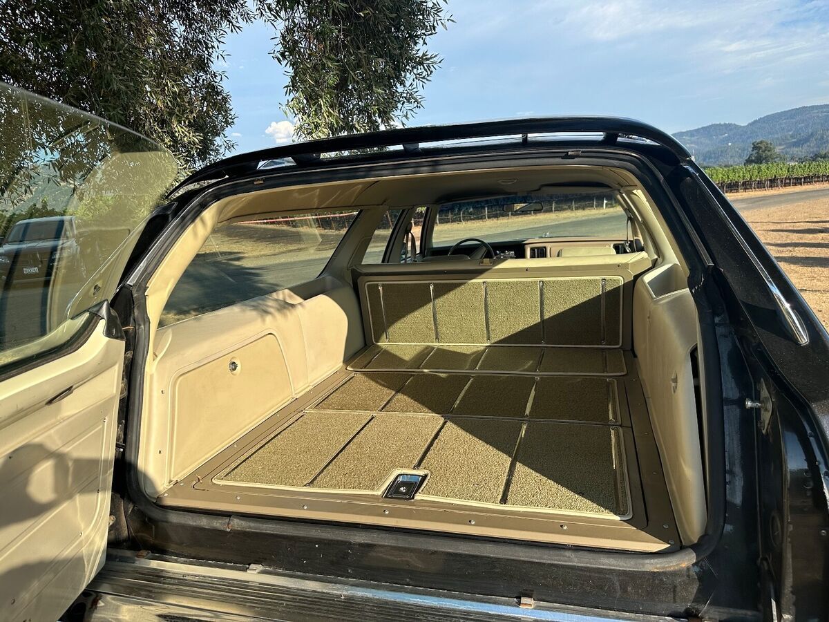 1977 Chrysler Town & Country - photo 13