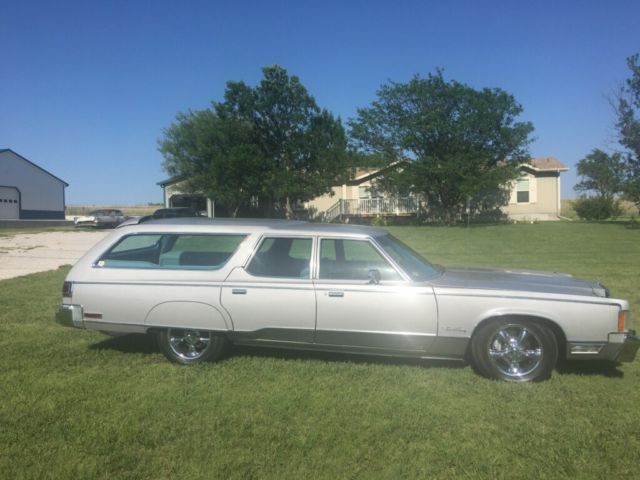 1977 Chrysler Town & Country - photo 4