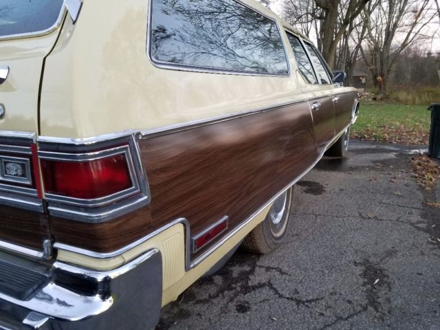 1977 Chrysler Town & Country Town and Country - photo 11