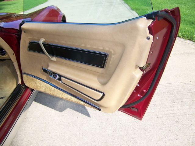 1977 Chevrolet Corvette - photo 11