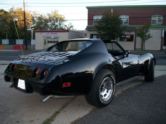 1977 Chevrolet Corvette - photo 12
