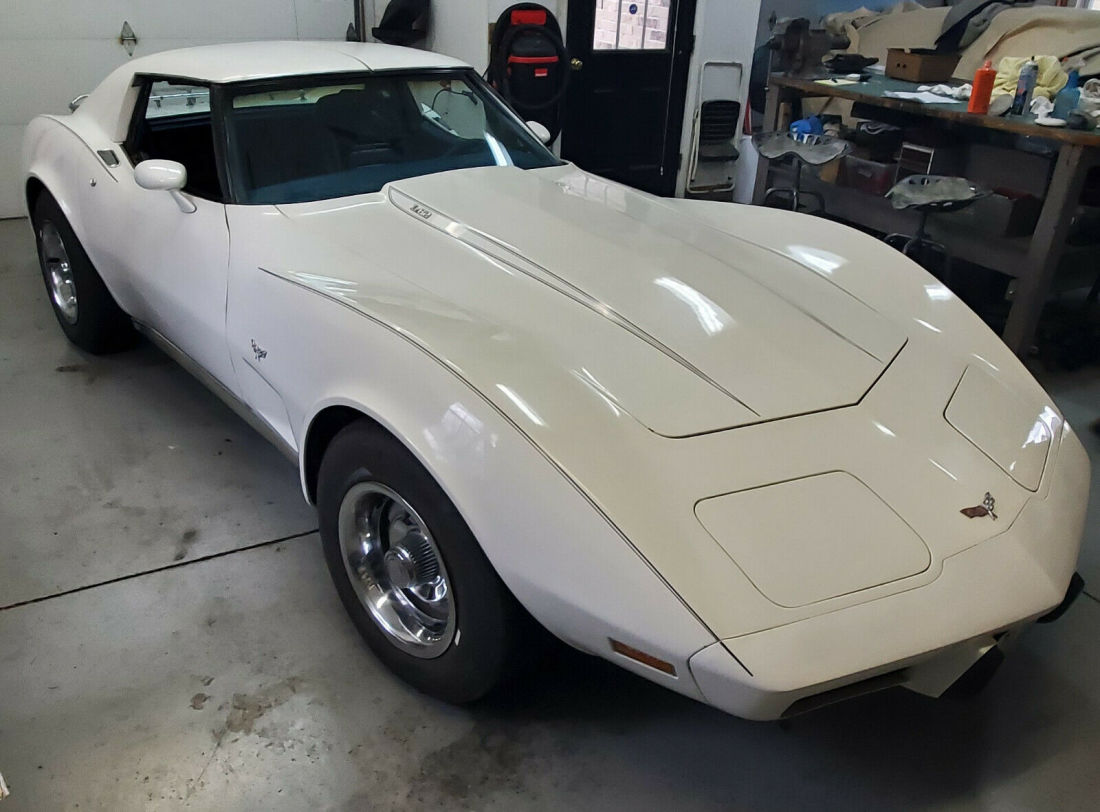 1977 Corvette L82, one of only of 6,148 L82 Coupes built that year. 1977 Chevrolet Corvette L82 Coupe with T-tops