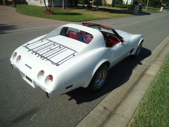 1977 Chevrolet Corvette white - photo 11