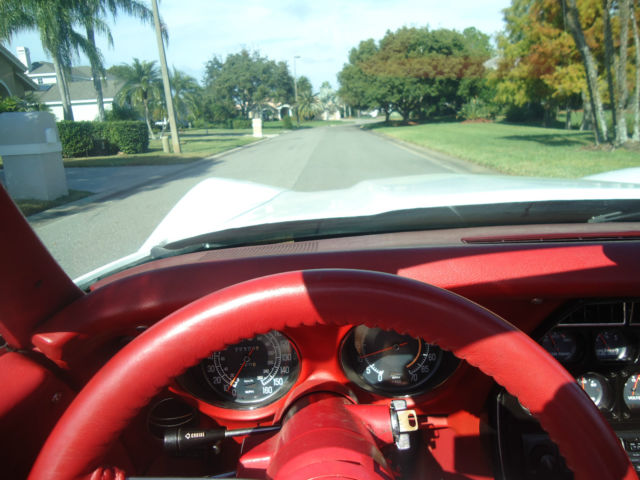 1977 Chevrolet Corvette white - photo 8