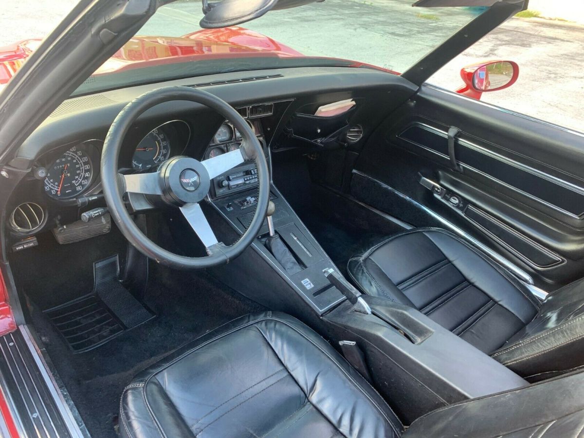 1977 Chevrolet Corvette - photo 12