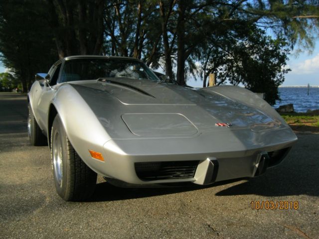 1977 Chevrolet Corvette - photo 2